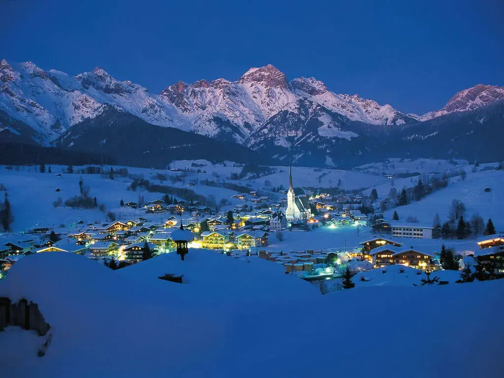Skiing at Hochkönig