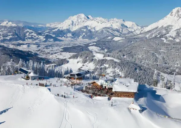 Skiing at Hochkönig