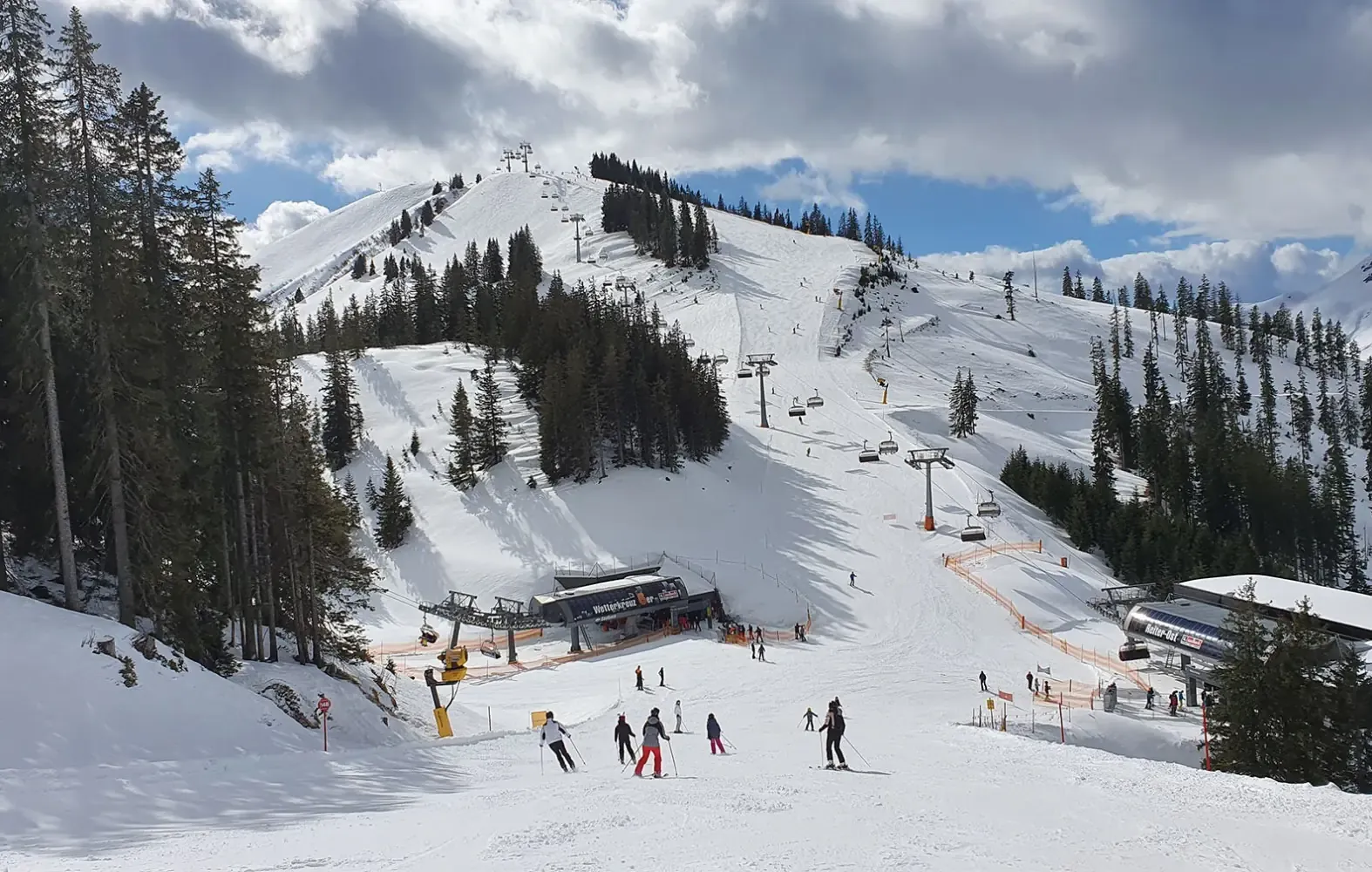 Skiing at Saalbach Hinterglemm
