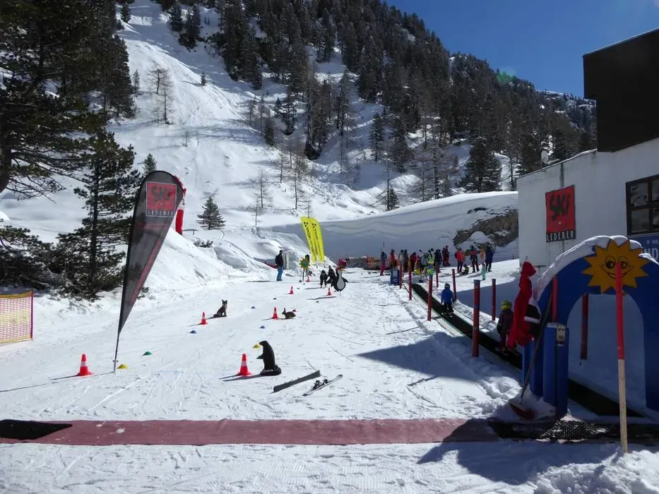 Skiing at Weißsee Gletscherwelt