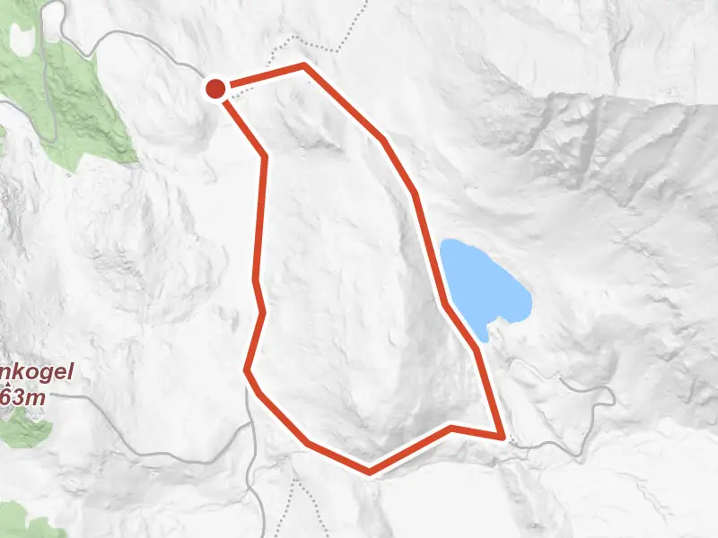 Schwarzkarlsee Rundwanderweg drawn on a map of the valley